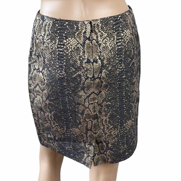 Gianni Bini Women Metallic Gold Snakeskin Slit Back Pencil Cut Mini Skirt Sz 2 - Picture 5 of 7